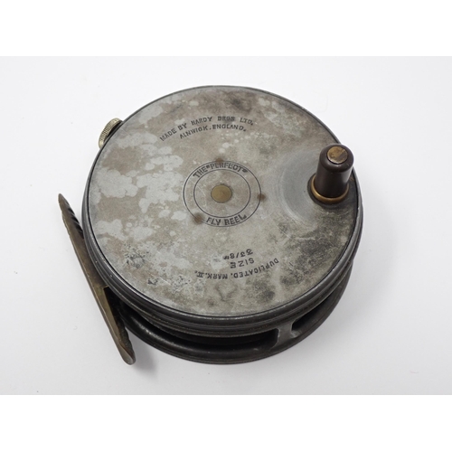 527 - A Hardy Bros. 'Perfect' 3 3/8in Reel made by Thomas Armstrong