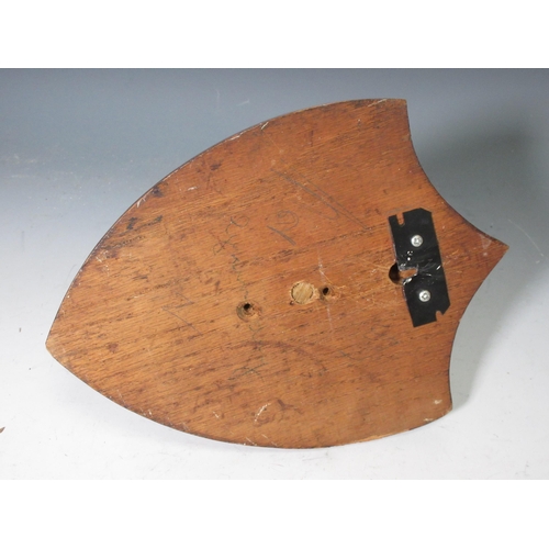 556 - A taxidermy Otter Mask on oak shield, bearing brass plaque engraved 'Killed 6th May 1922, Kingcombe,... 