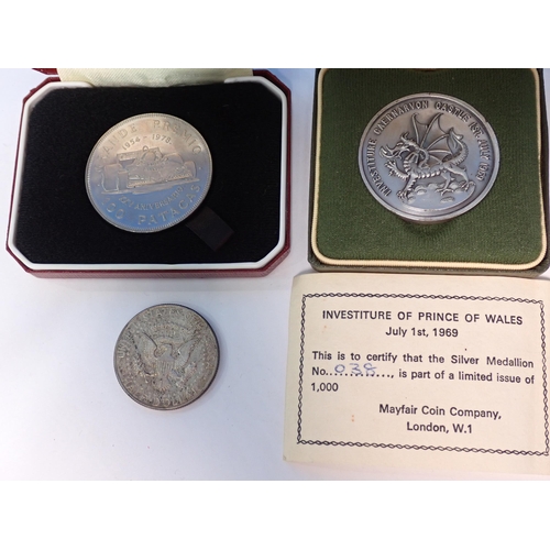 138 - A Panama 1974 20 Balboas (boxed, in capsule), a silver Prince of Wales 1969 Investiture Medal (boxed... 