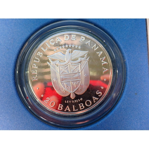 138 - A Panama 1974 20 Balboas (boxed, in capsule), a silver Prince of Wales 1969 Investiture Medal (boxed... 