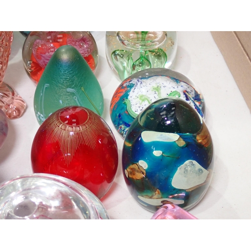 343 - A large quantity of art and coloured Glass including Vases, Bowls, Paperweights etc