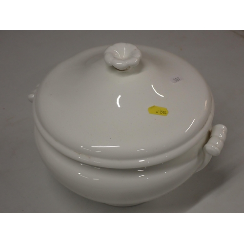 387 - A large blue and gilt Soup Tureen with plated Ladle, a white Tureen and a brass Oil Lamp, passed PAT