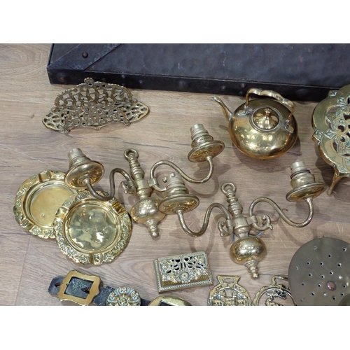 506 - A hammered iron Fire Cowl, a box of brass including Wall Lights and a box of Horse Brasses