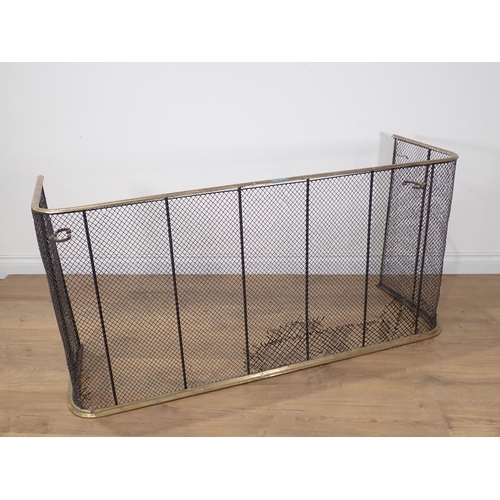 26 - A 19th Century brass and wirework Nursery Fender 4ft 4in W x 2ft 2in H