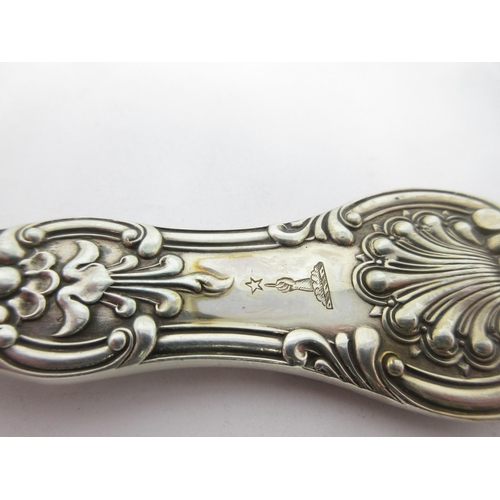 83 - A pair of Victorian silver Basting Spoons, Queen's pattern, engraved crest, London 1894, maker: J.A.... 