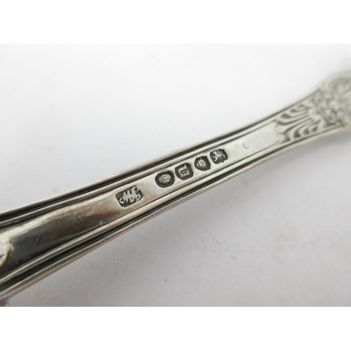 84 - A William IV silver Fish Slice, Queen's pattern, engraved crest, London 1835