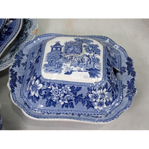 462 - A quantity of reproduction Rogers blue and white Dinnerware, including graduated meat plates, sauce ... 