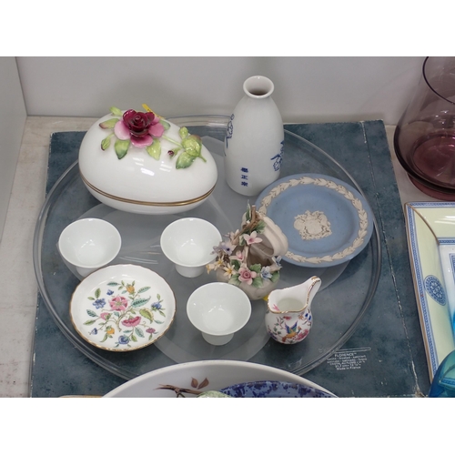 478 - A Royal Worcester Evesham Bowl, a Wedgwood Meat Plate, a pair of reproduction Delft Vases and Covers... 