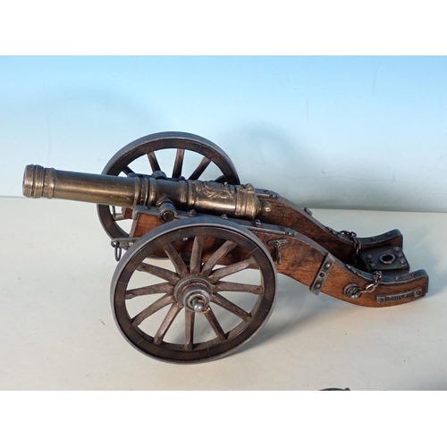 538 - A small collection of various models of Cannons