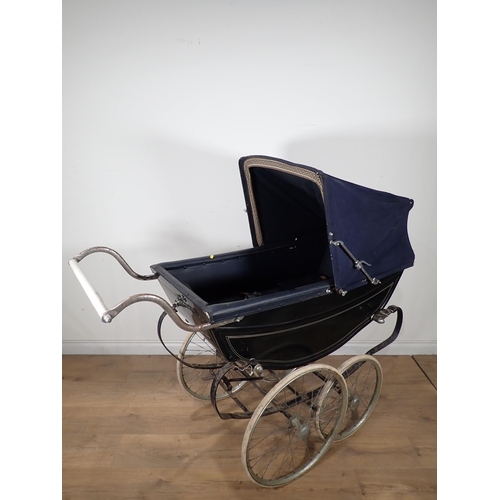 633 - A Silverline style Pram