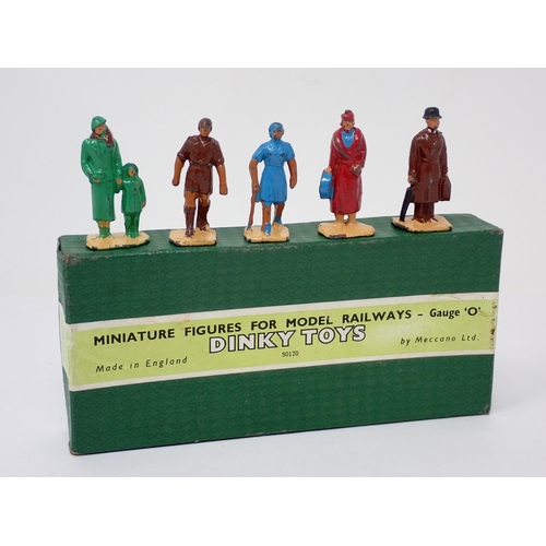 1144 - A boxed Dinky Toys for 0 gauge No.3 Passenger Set