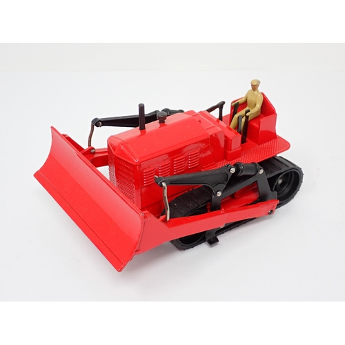 1164 - A boxed Dinky Toys No.961 red Blaw Knox Bulldozer