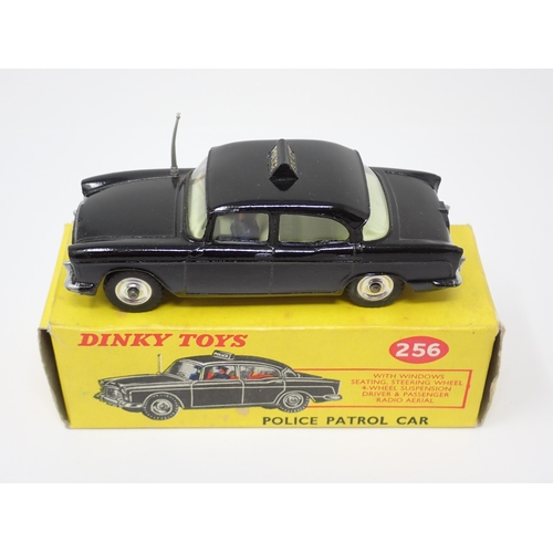 1175 - A boxed Dinky Toys No.256 Humber Police Car