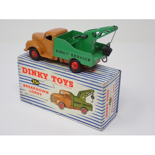 1178 - A boxed Dinky Toys No.25X brown and green Breakdown Lorry