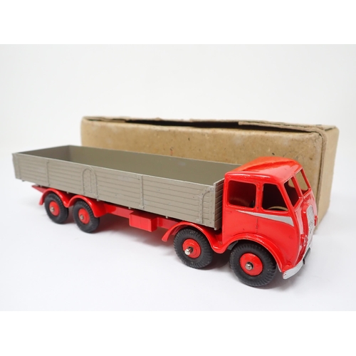 1189 - A boxed Dinky Supertoys No.501 red and grey 1st type Foden 8-wheel Wagon