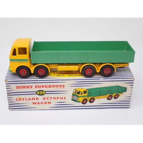 1193 - A boxed Dinky Supertoys No.934 Leyland Octopus Wagon