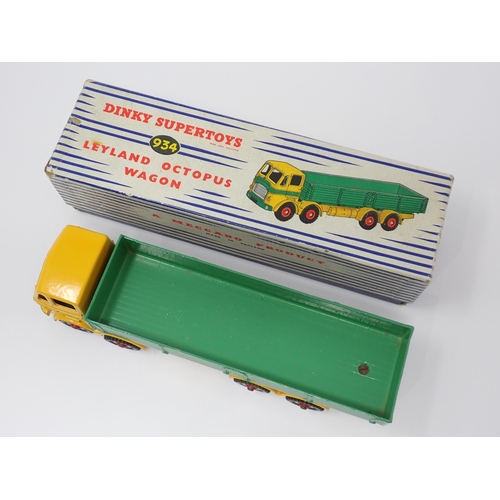 1193 - A boxed Dinky Supertoys No.934 Leyland Octopus Wagon