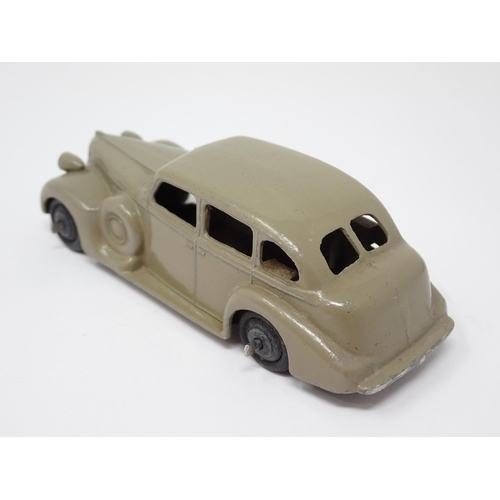 1227 - An unboxed Dinky Toys No.39D fawn Buick