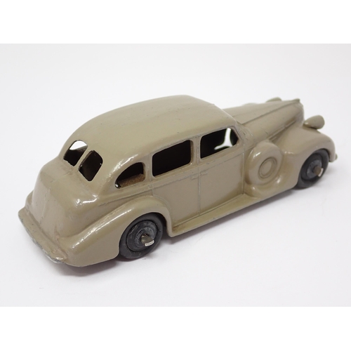 1227 - An unboxed Dinky Toys No.39D fawn Buick