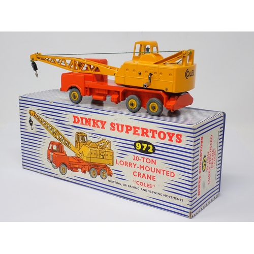 1236 - A boxed Dinky Supertoys No.972 20-ton Lorry-mounted Crane