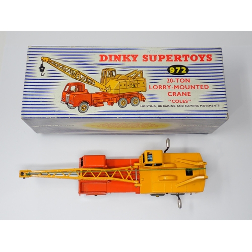 1236 - A boxed Dinky Supertoys No.972 20-ton Lorry-mounted Crane