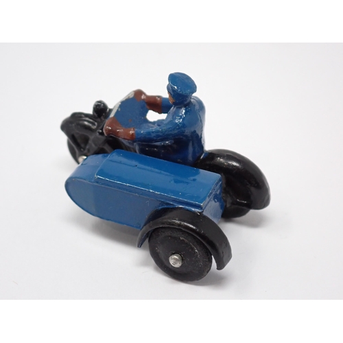 1246 - A Dinky Toys No.43B RAC Patrol Motorcycle