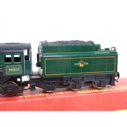 1260 - A boxed Hornby 00 gauge Class 7 4-6-2 Locomotive 'Oliver Cromwell' and a boxed Coronation Class Stre... 