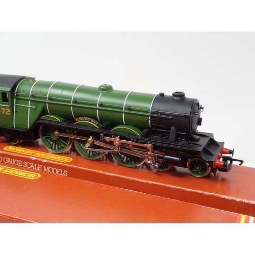 1261 - A boxed Hornby 00 gauge A1 Class 4-6-2 'Flying Scotsman' Locomotive and a boxed Class D49/1 4-4-0 'C... 