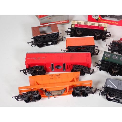 1278 - Eight boxed Wrenn 00 gauge Wagons, fourteen boxed Hornby Wagons, a Model Power boxed Tanker and vari... 