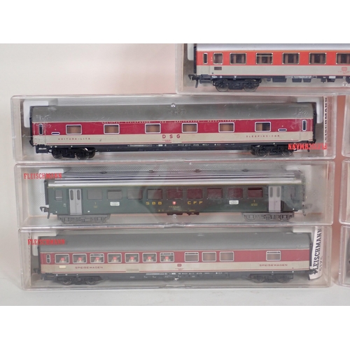 1282 - Ten boxed Fleischmann HO Coaches