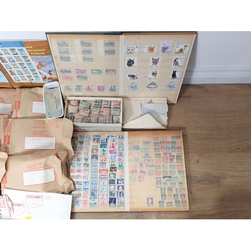 373 - A box of loose Stamps