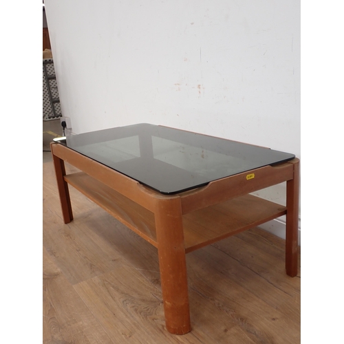 287 - A modern glass topped Coffee Table