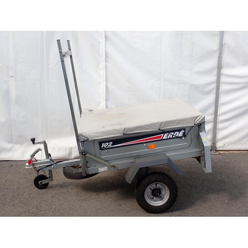 721 - A small 102 Erde Trailer 2004