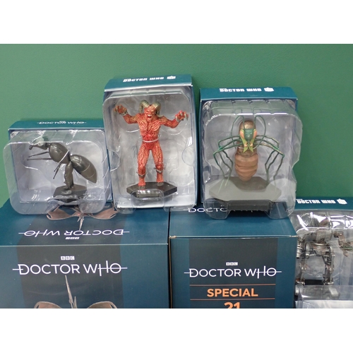 43 - Twelve boxed Doctor Who Collector's Models including Special 25 Reaper, Special 21 Gunship, Special ... 