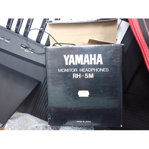 620 - A Yamaha YPP-35 electric Keyboard in case