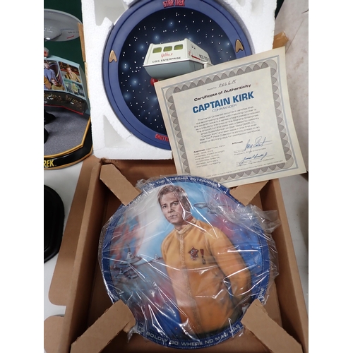 71 - 11 boxed Star Trek Plates and 2 Star Trek model keepsakes