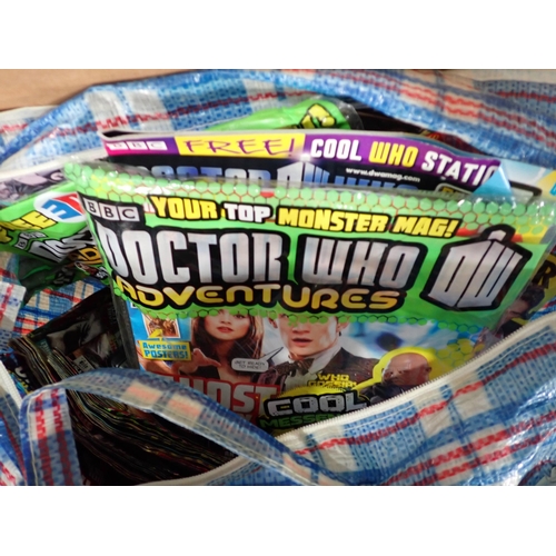 91 - Three boxes and a bag of various Dr Who Collectables, Magazines and Figures, etc.