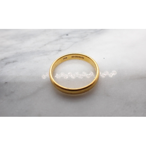 158 - A 22ct gold Wedding Band, approx 3.70gms