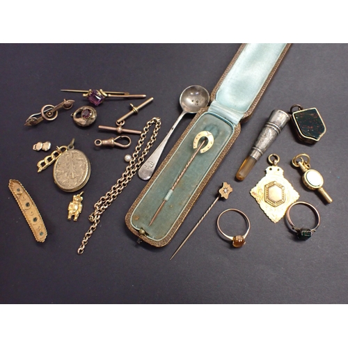 170 - A 9ct gold Fob, a small amount of scrap gold, Stock Pin etc, approx 14gms all in