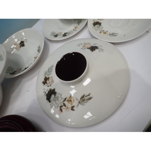 592 - Two boxes of Royal Doulton 'Westwood' Dinner and Tea china