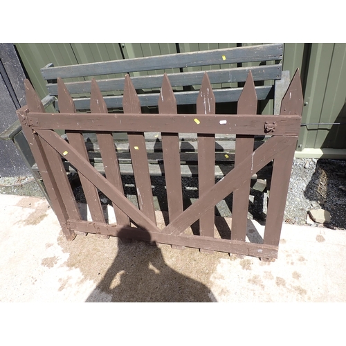 630 - A wooden Garden Bench and a Gate