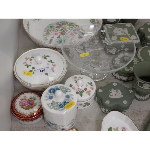 476 - A small collection of Wedgwood green Jasperware items including Vases, Boxes Dishes etc, also Wedgwo... 