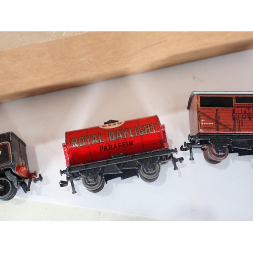 528 - A Hornby Dublo part Train Set including track, locomotive, carriages etc