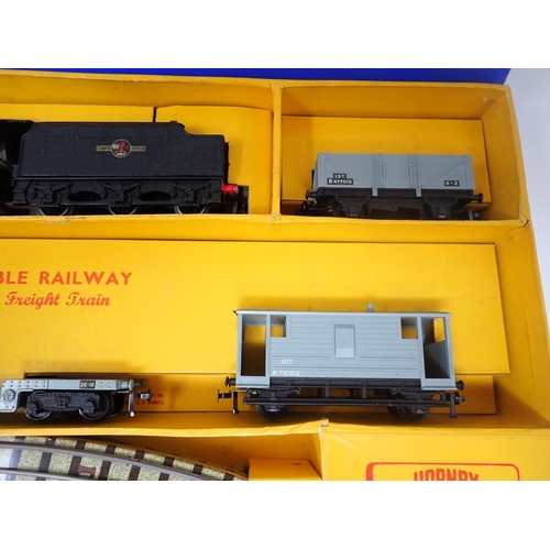 1002 - A boxed Hornby-Dublo G25 3-rail Freight Set. All items are in mint condition showing only slight use... 