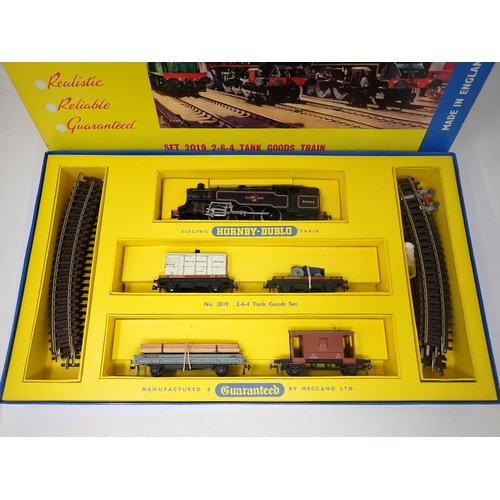 1018 - A Hornby-Dublo No.2019 2-6-4 Tank Goods Set, boxed and mint. A superb set, all items unused and mint... 