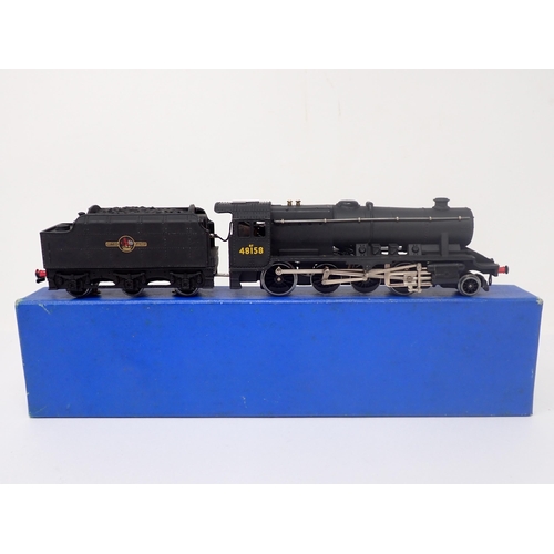 1024 - A rare boxed Hornby-Dublo LT25 2-8-0 8F Locomotive and Tender, unused and mint. The scarcity lies in... 