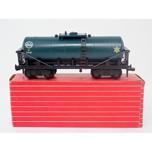 1031 - A boxed Hornby-Dublo No.4685 Caustic Liquor Bogie Wagon, unused. Wagon in mint condition showing no ... 