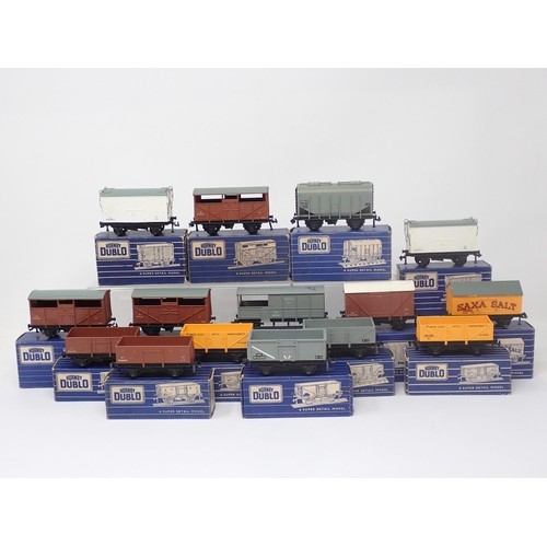 1032 - Fifteen boxed Hornby Dublo SD6 Wagons as per photos. Excellent to mint, some have not been run. Boxe... 