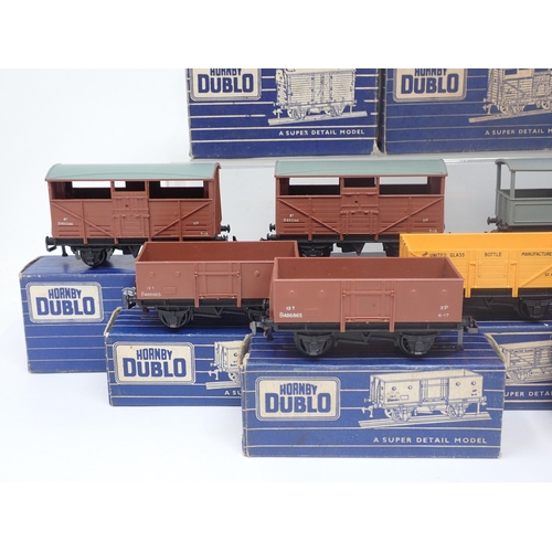 1032 - Fifteen boxed Hornby Dublo SD6 Wagons as per photos. Excellent to mint, some have not been run. Boxe... 