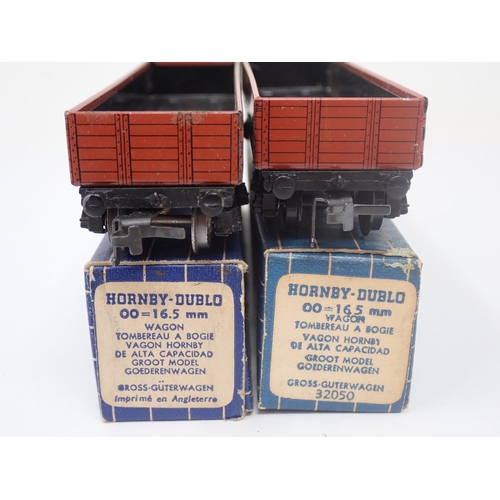 1033 - A boxed Hornby-Dublo B.R. Brick Truck, unused condition and another boxed Brick Truck. Both the mode... 